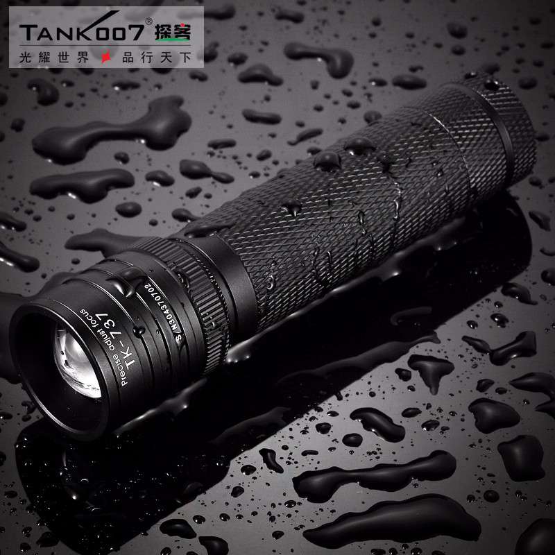 戶外騎行手電筒,自行車(chē)調(diào)焦手電筒,強(qiáng)光手電筒,手電筒選擇什么牌子的好